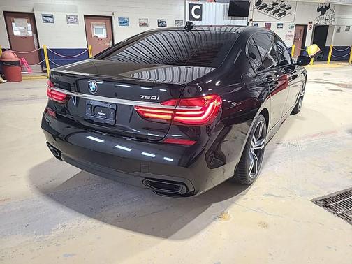 2019 BMW 750 i xDrive