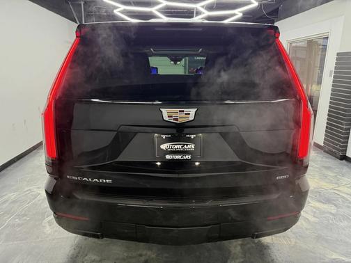 2025 Cadillac Escalade ESV Sport Platinum