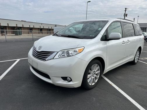 2015 Toyota Sienna XLE