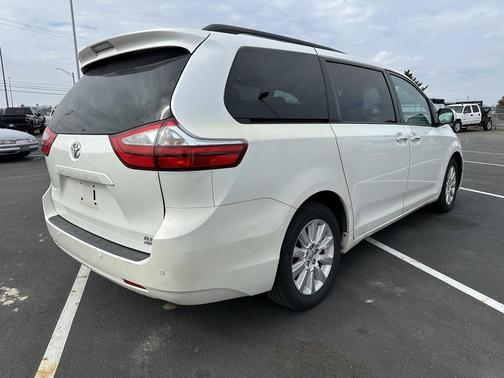 2015 Toyota Sienna XLE