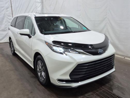 2021 Toyota Sienna XLE 7 Passenger
