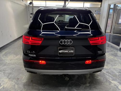 2017 Audi Q7 3.0T Premium