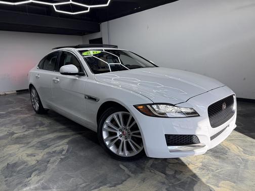 Polaris White 2017 Jaguar XF 20d Prestige