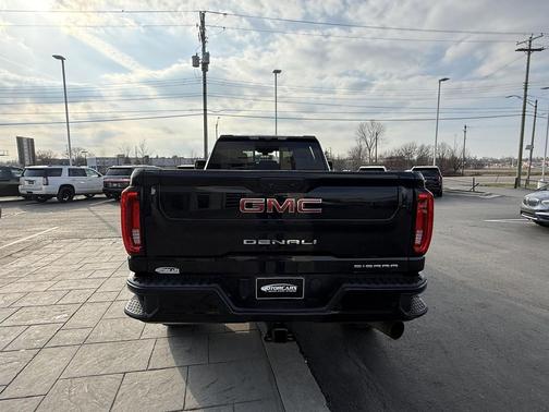 Onyx Black 2023 GMC Sierra 2500 Denali