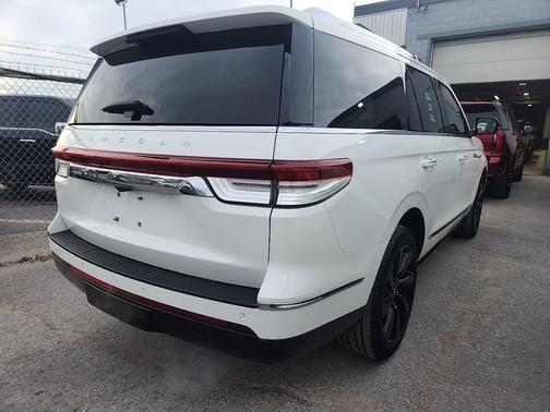 2023 Lincoln Navigator Reserve