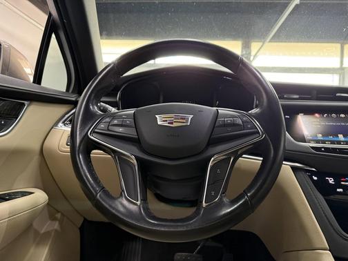 Bronze Dune Metallic 2019 Cadillac XT5 Base