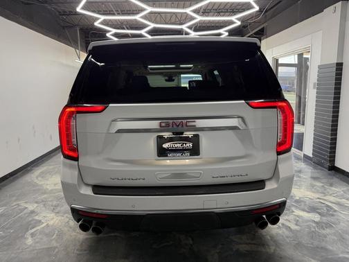 White 2021 GMC Yukon XL Denali