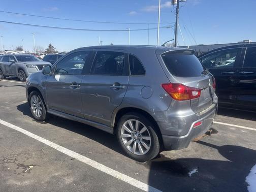 2011 Mitsubishi Outlander Sport SE