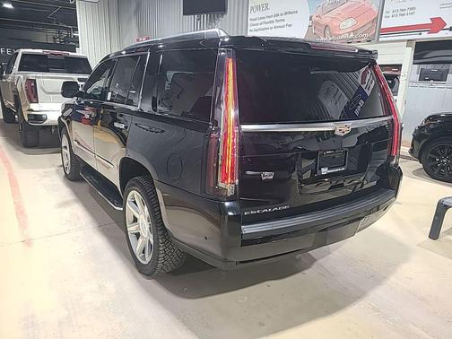2019 Cadillac Escalade Luxury