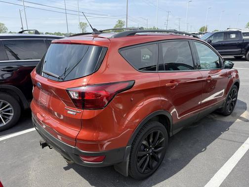 Sedona Orange Metallic 2019 Ford Escape Titanium
