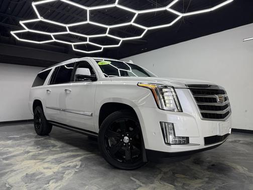 2018 Cadillac Escalade ESV Premium Luxury