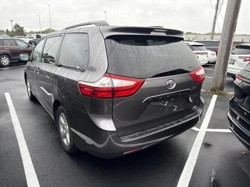 2015 Toyota Sienna LE