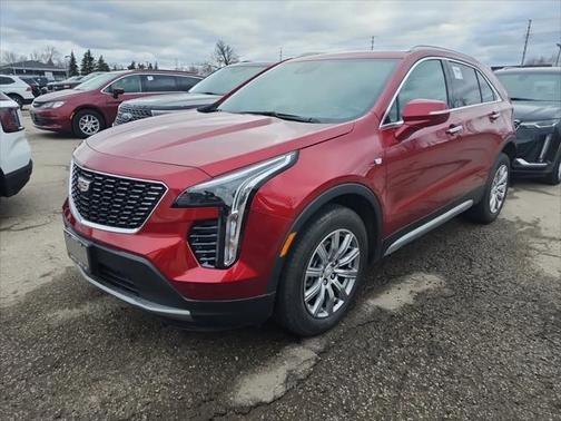 2023 Cadillac XT4 Premium Luxury
