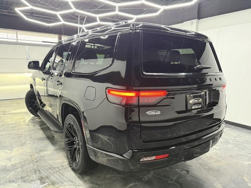 2024 Jeep Wagoneer Series II Carbide