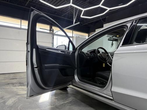 2013 Ford Fusion Hybrid SE Hybrid