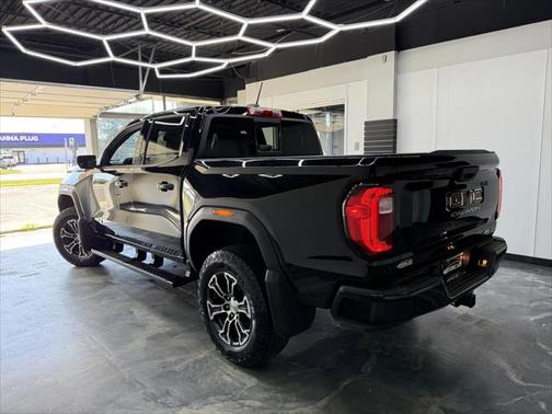 2023 GMC Canyon Base