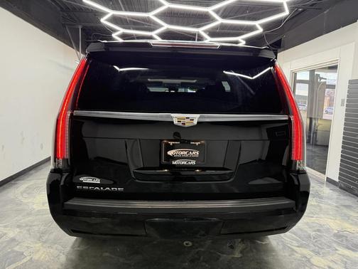 2019 Cadillac Escalade Luxury