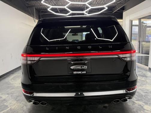 Infinite Black Metallic Clearcoat 2023 Lincoln Aviator Black Label AWD