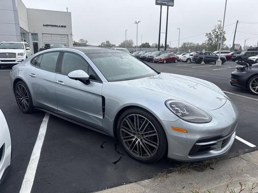 2019 Porsche Panamera 4