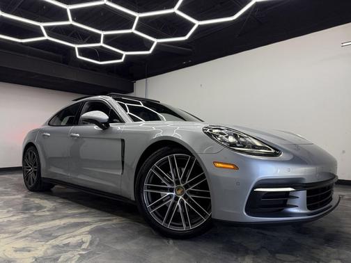 2019 Porsche Panamera 4
