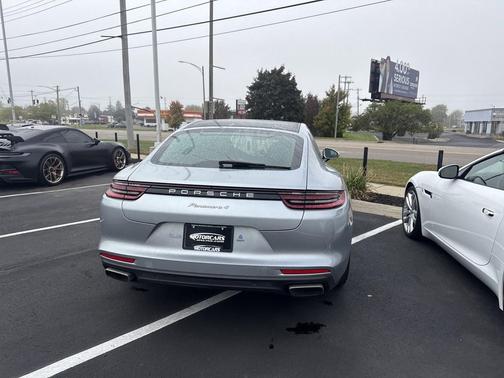 2019 Porsche Panamera 4