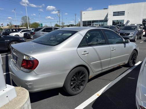 Phantom Gray Pearl 2005 Toyota Camry SE V6