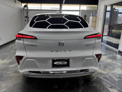 White 2024 Buick Envista Avenir FWD
