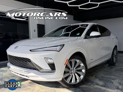 White 2024 Buick Envista Avenir FWD