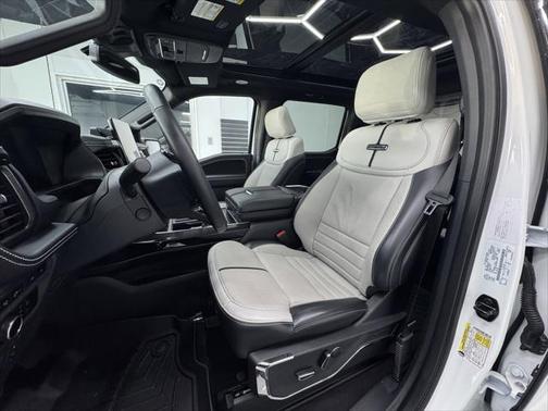 2023 Ford F-150 Lightning Platinum