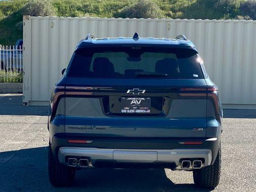 Lakeshore Blue 2026 Chevrolet Traverse AWD Z71