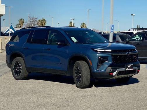 Lakeshore Blue 2026 Chevrolet Traverse AWD Z71