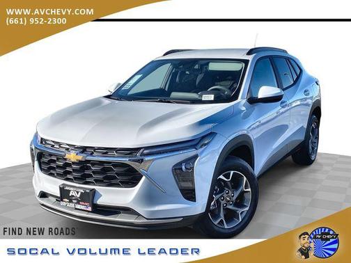 Summit White 2026 Chevrolet Trax LT