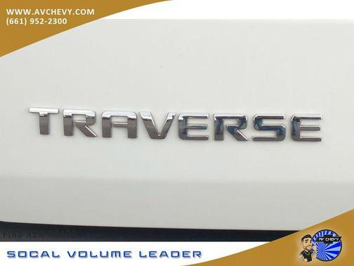 Summit White 2023 Chevrolet Traverse LT Cloth