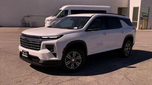 Summit White 2026 Chevrolet Traverse LT