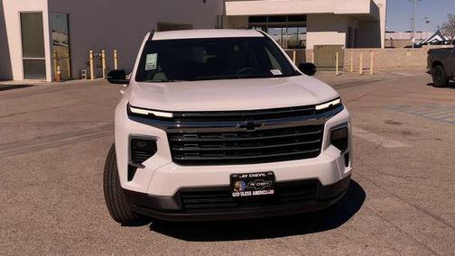 Summit White 2026 Chevrolet Traverse LT