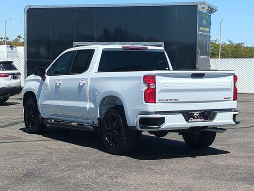 Summit White 2026 Chevrolet Silverado 1500 RST