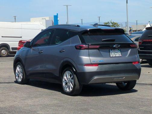 Gray Ghost Metallic 2023 Chevrolet Bolt EUV FWD LT