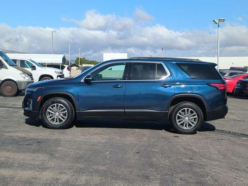 Northsky Blue Metallic 2023 Chevrolet Traverse LT Cloth