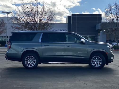 2024 Chevrolet Suburban Premier