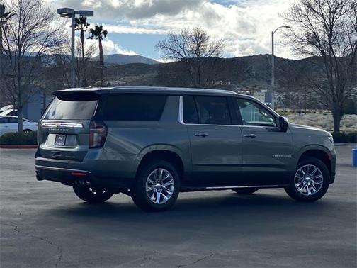 2024 Chevrolet Suburban Premier