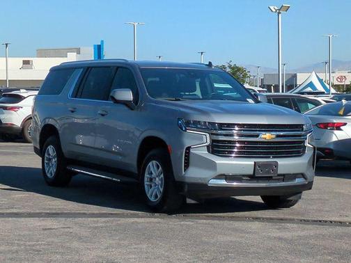Sterling Gray Metallic 2024 Chevrolet Suburban LT
