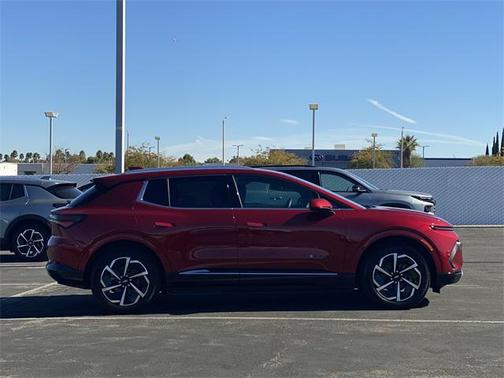 2025 Chevrolet Equinox EV LT
