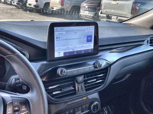 Oxford White 2023 Ford Escape ST-Line