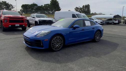2024 Porsche Panamera 4