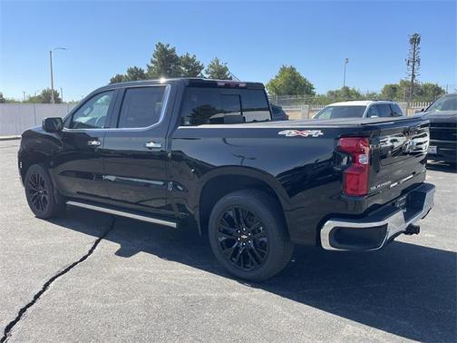 2025 Chevrolet Silverado 1500 LTZ