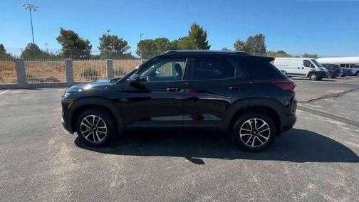 Mosaic Black Metallic 2026 Chevrolet Trailblazer LT