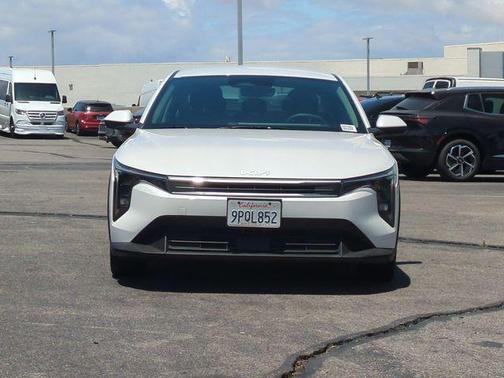 Snow White Pearl 2025 Kia K4 LXS