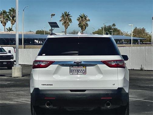 2021 Chevrolet Traverse LT Cloth