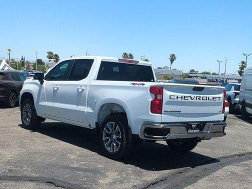 Summit White 2026 Chevrolet Silverado 1500 LT