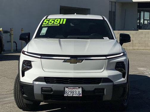 Summit White 2026 Chevrolet Silverado EV LT